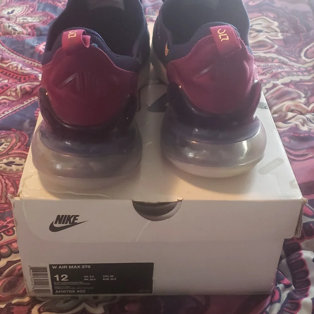 Nike Women's Navy Blue and Burgundy Air Max 270 Sneakers